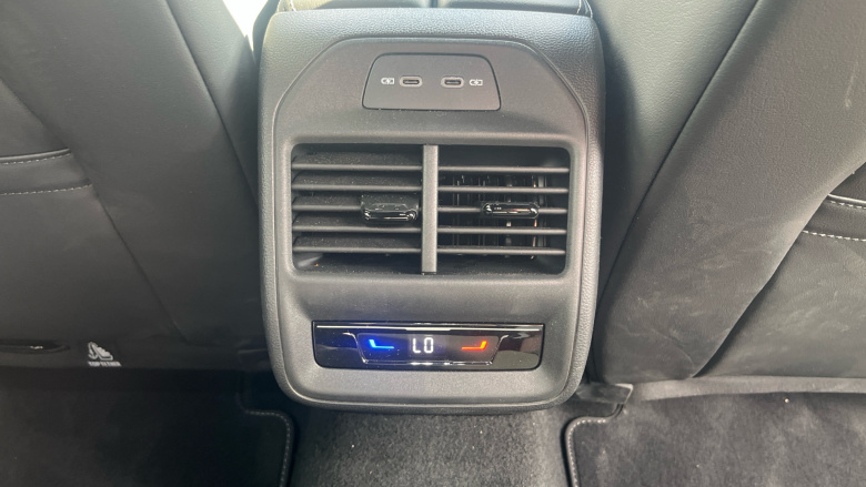 Volkswagen Passat 1.5 eTSI R-Line 5dr DSG Petrol Estate